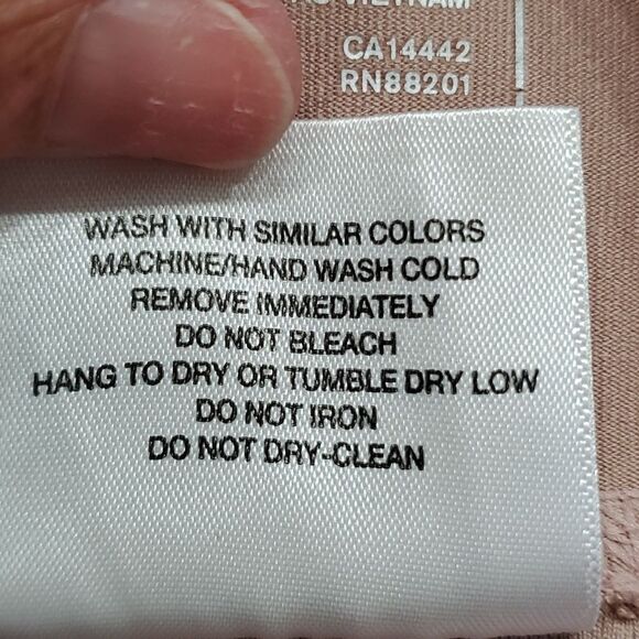 Mondetta pale pink leggings. Size medium. One zipper pocket. Great condition. - Picture 8 of 11